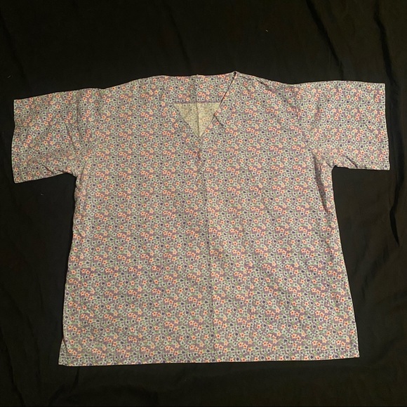 SCRUB TOPS - Picture 14 of 16